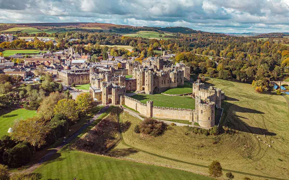 england-alnwick-castle.jpg