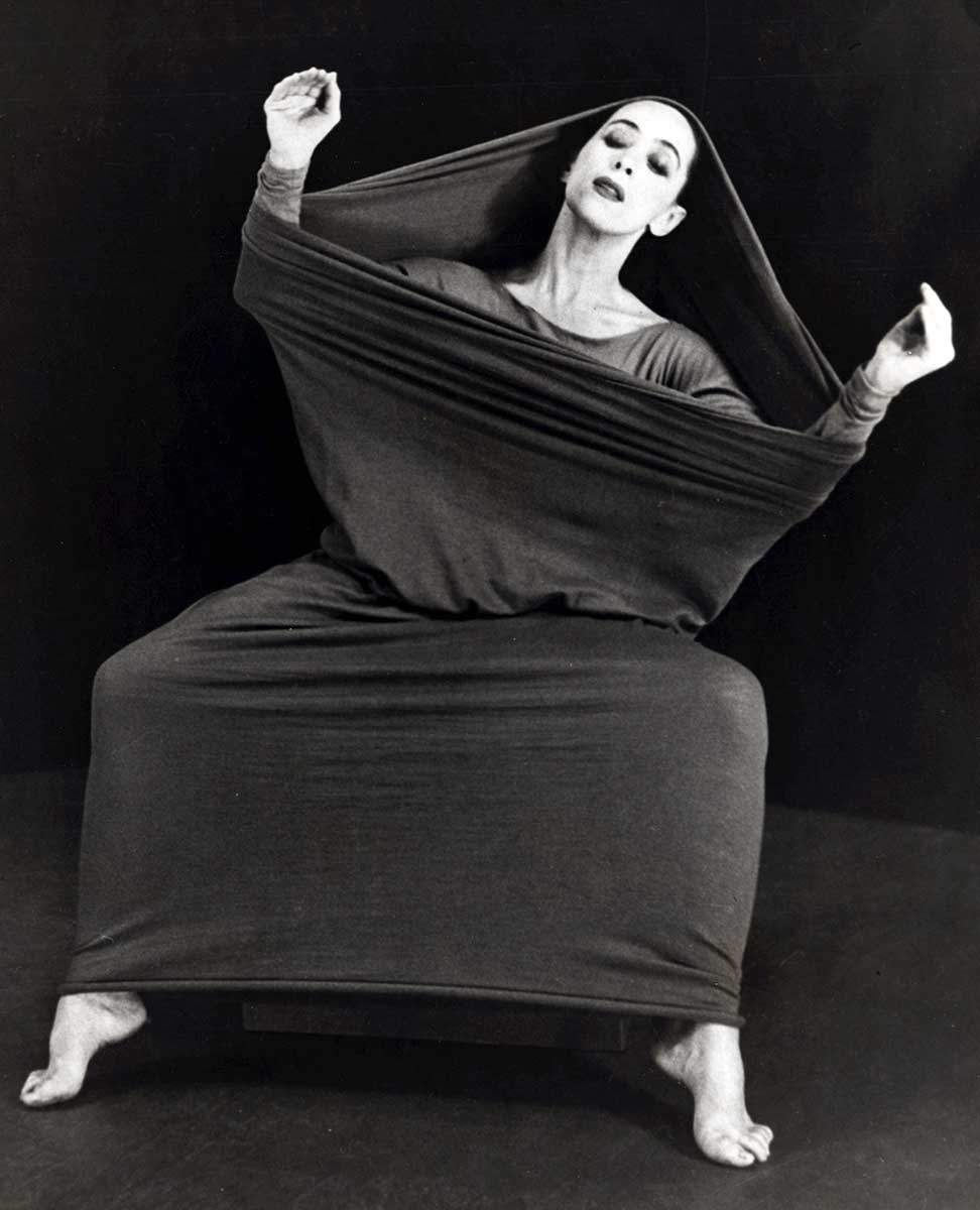 martha-graham-lamentation-costume-cloth-