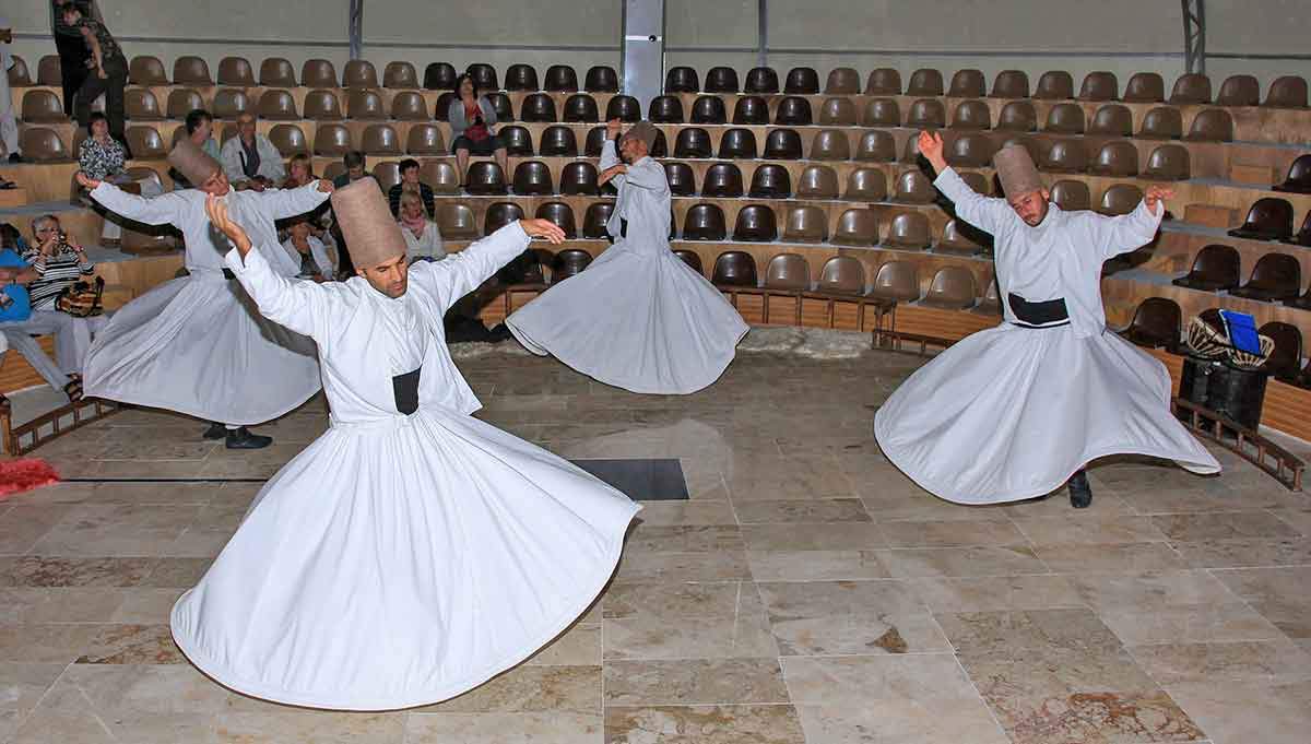 whirling-dervishes-sufi-turkey.jpg