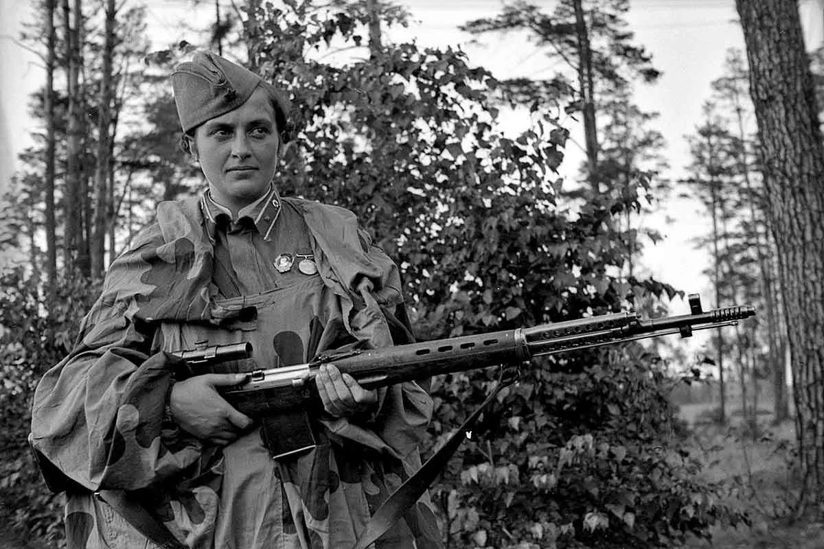 lyudmila-pavlichenko-sniper.jpg