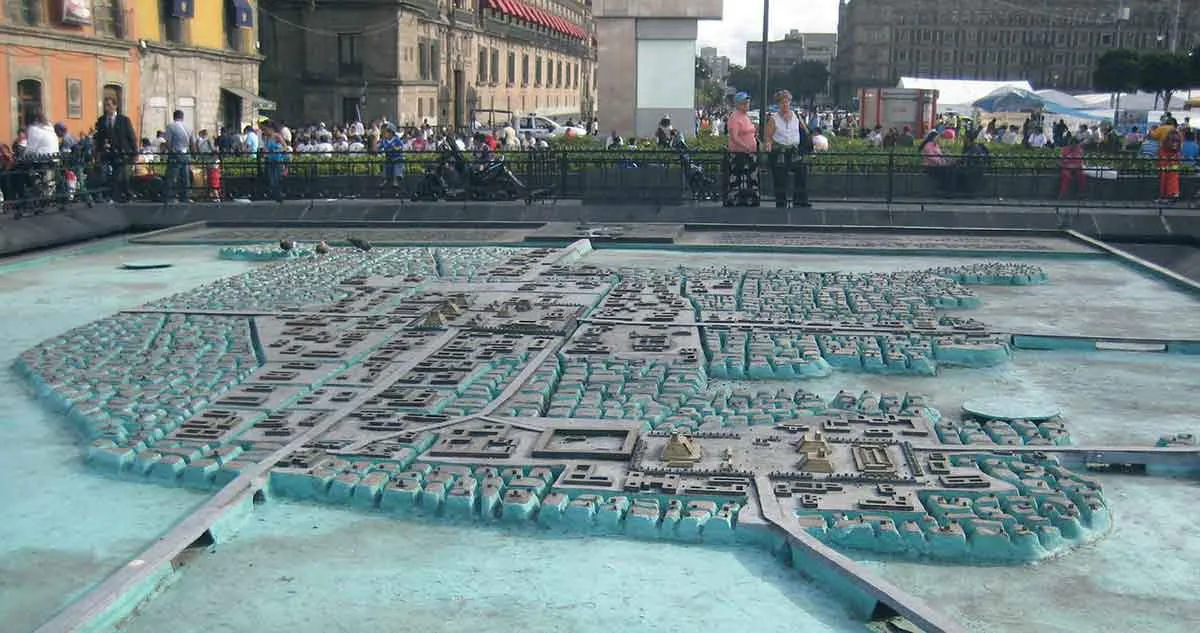 tenochtitlan-model-mexico-city.jpg