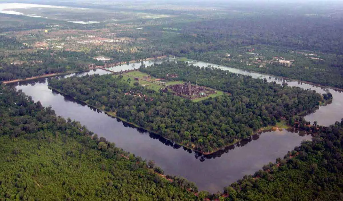 angkor-wat-above.jpg