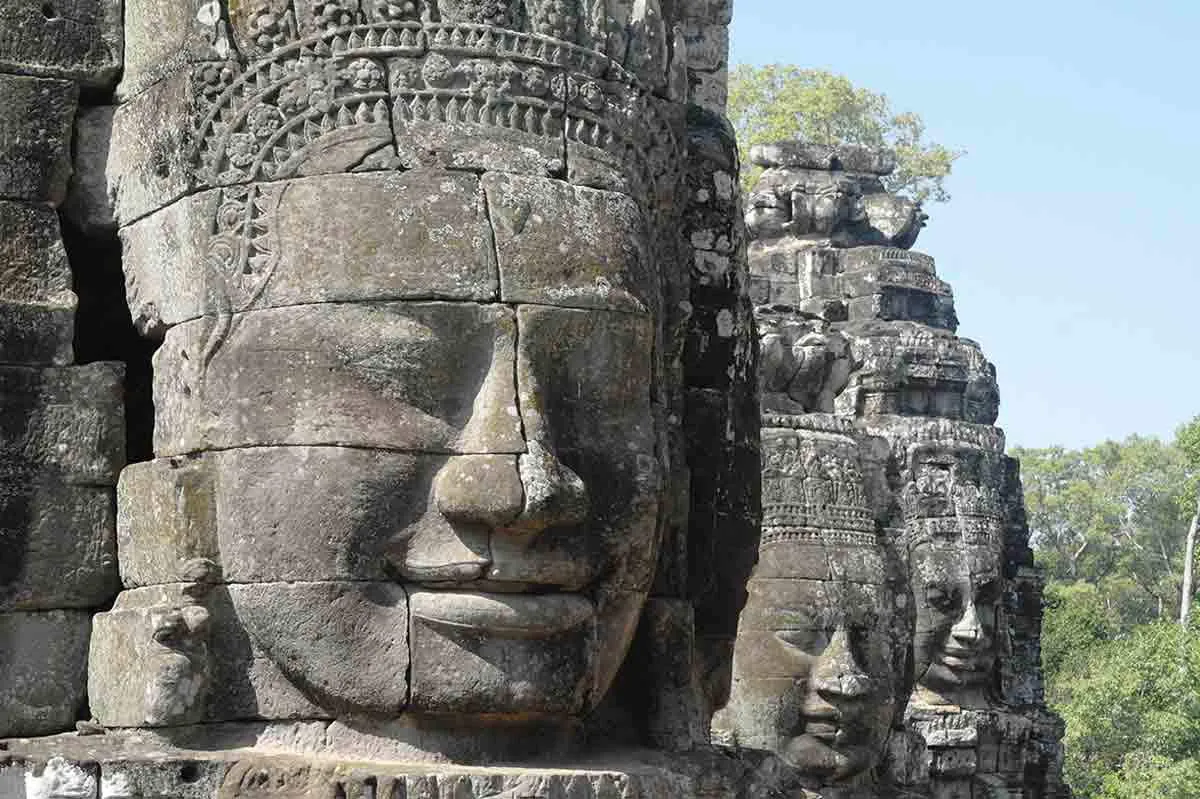 bayon-temple-faces.jpg