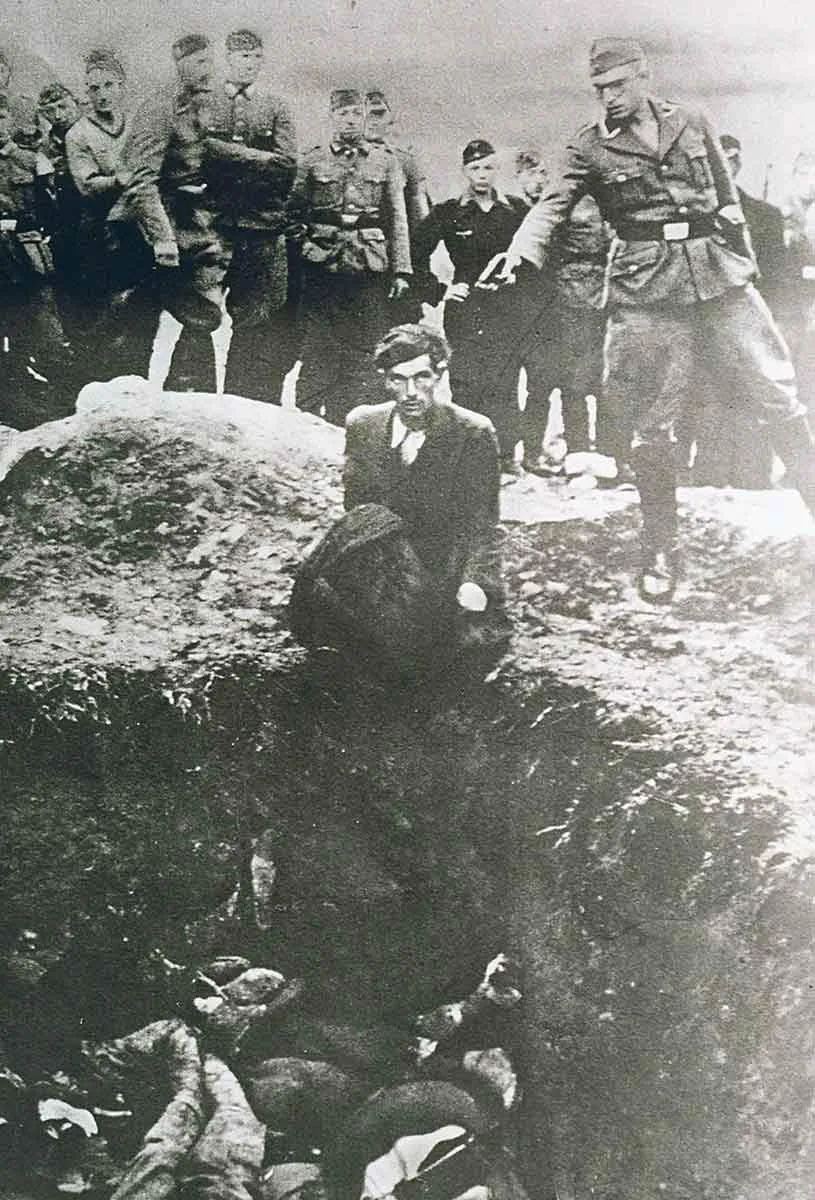 einsatzgruppen-murder-ukraine.jpg