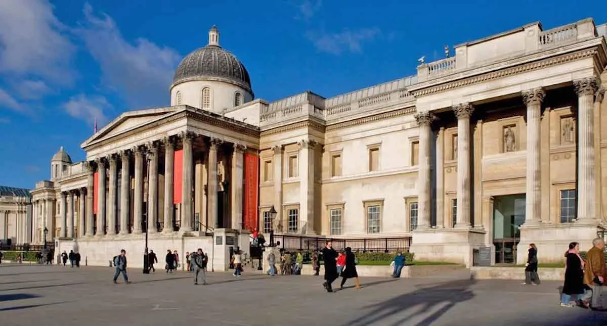 national-gallery-view-trafalgar-square.j