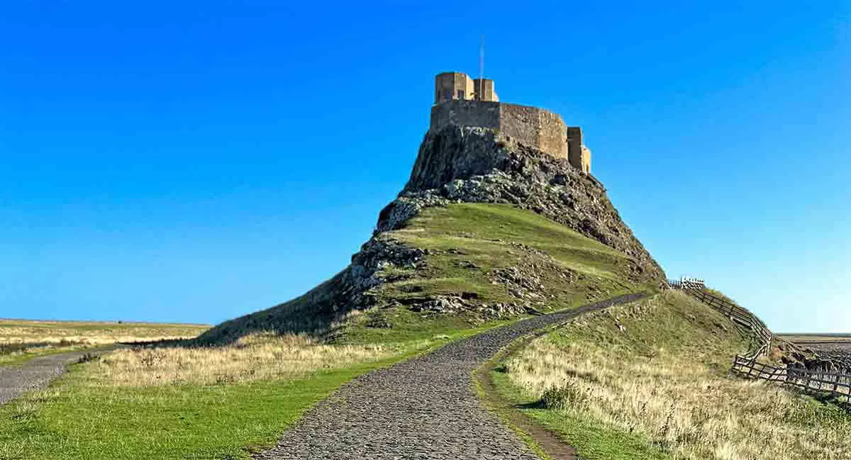 lindisfarne-castle-northumberland.jpg