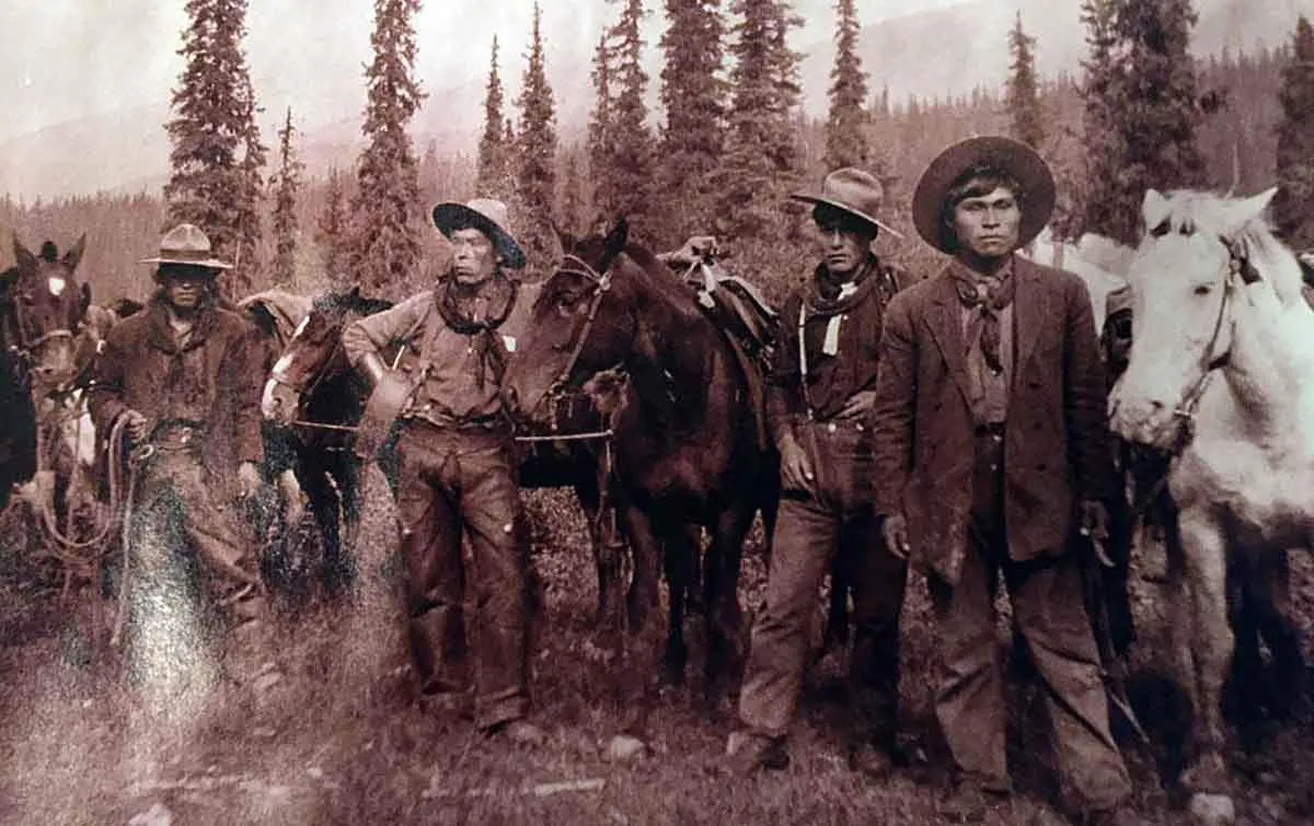 horse-packers-first-nations-canada.jpg