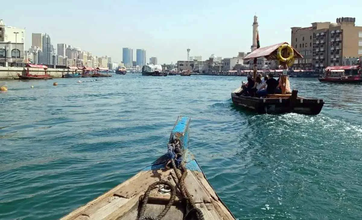 crossing-dubai-abra-boat.jpg