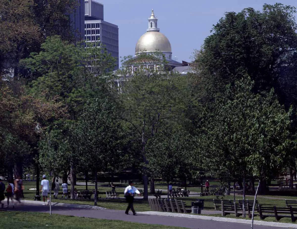 boston-common-capitol-dome.jpg