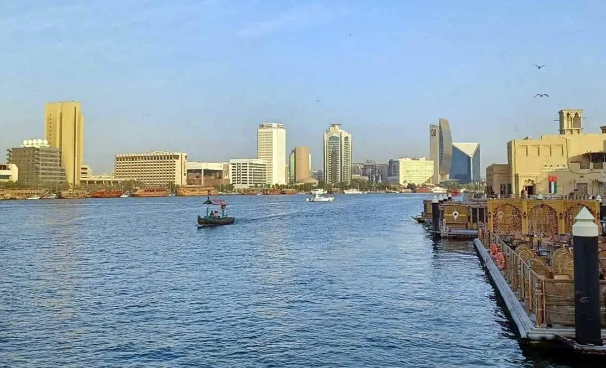 old-dubai-looking-down-river.jpg