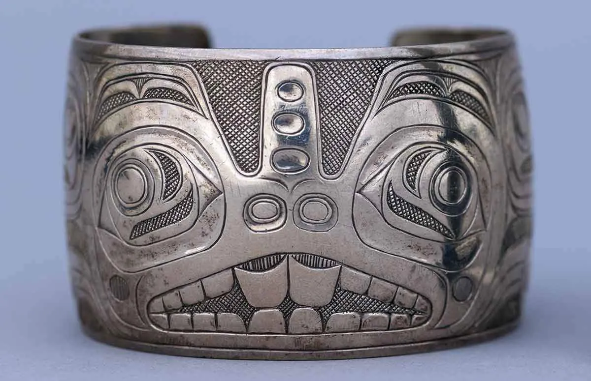 silver-bracelet-first-nations.jpg