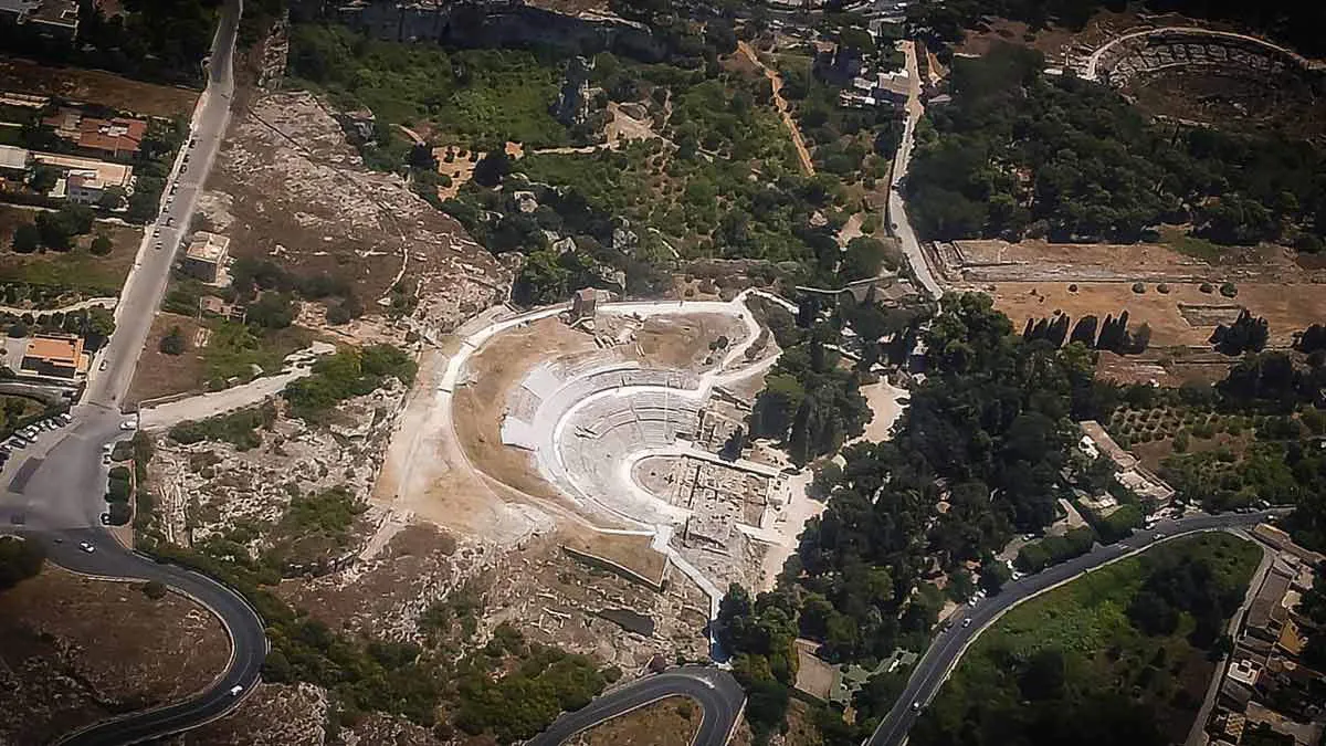 archaeological-zone-siracusa-aerial-view