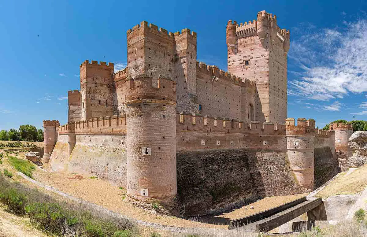 spanish-castle-de-la-mot.jpg