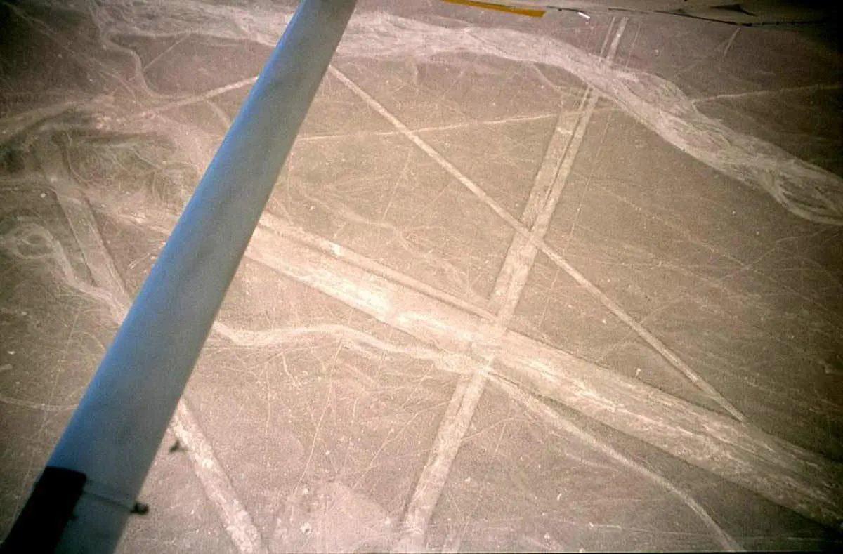 nazca-lines-crossing.jpg