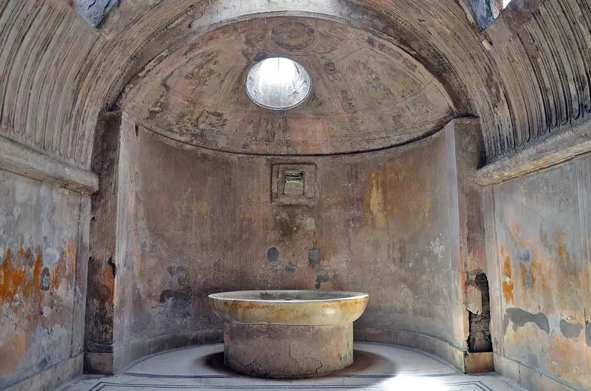 hot-room-public-baths-pompeii.jpg