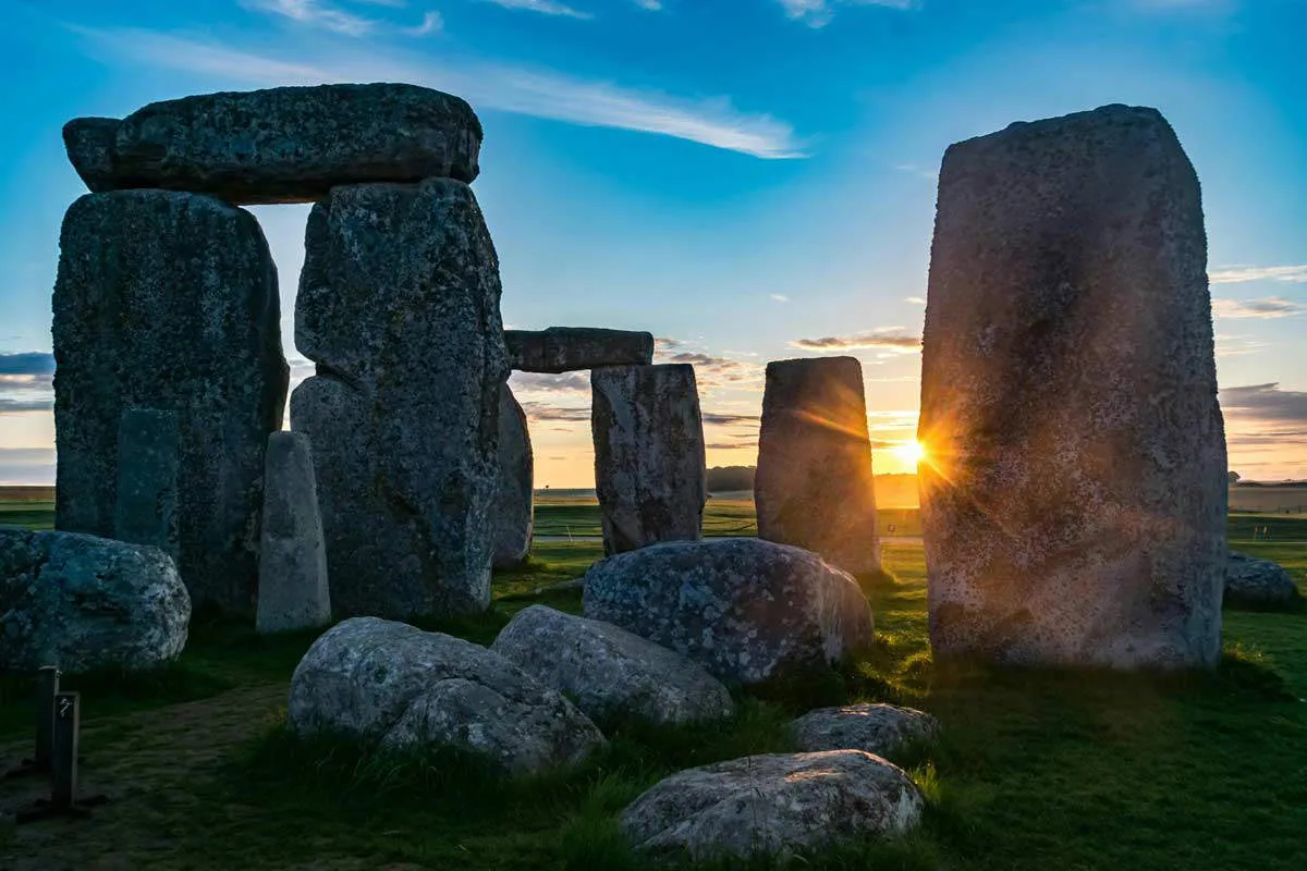 stonehenge-unesco-world-heritage-site.jp