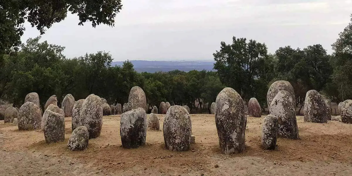 portuguese-stonehenge-cromeleques-dos-al