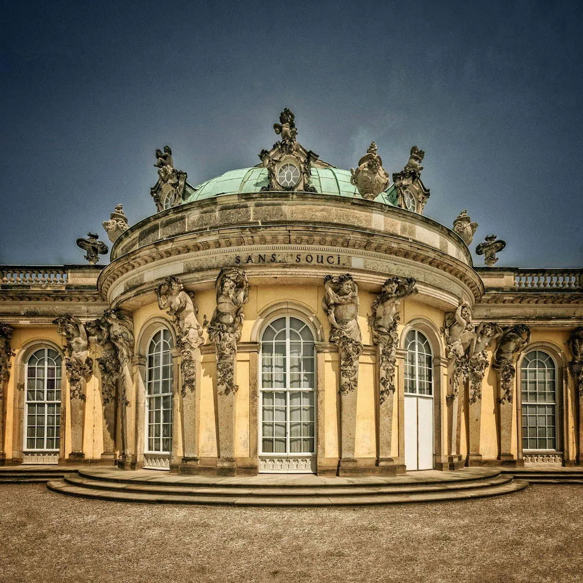 sanssouci-palace.jpg