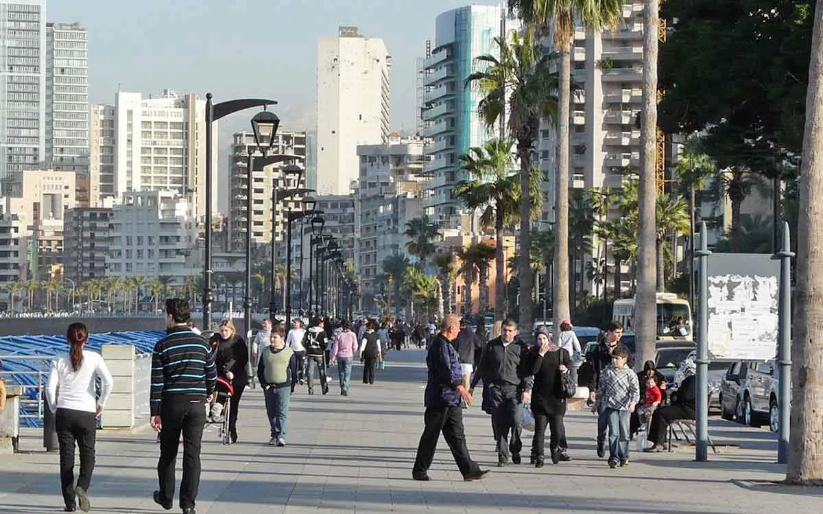 beirut-corniche-is-beirut-safe.jpg