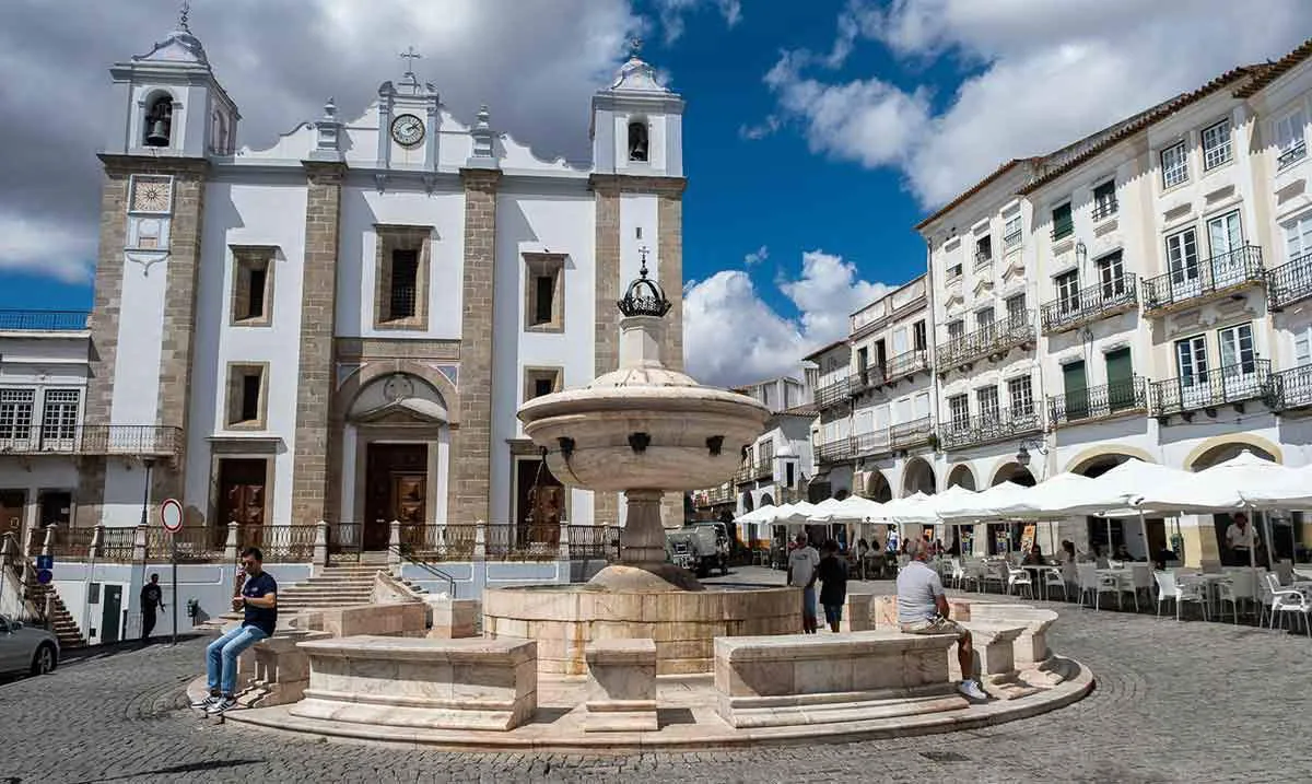 evora-historic-center.jpg