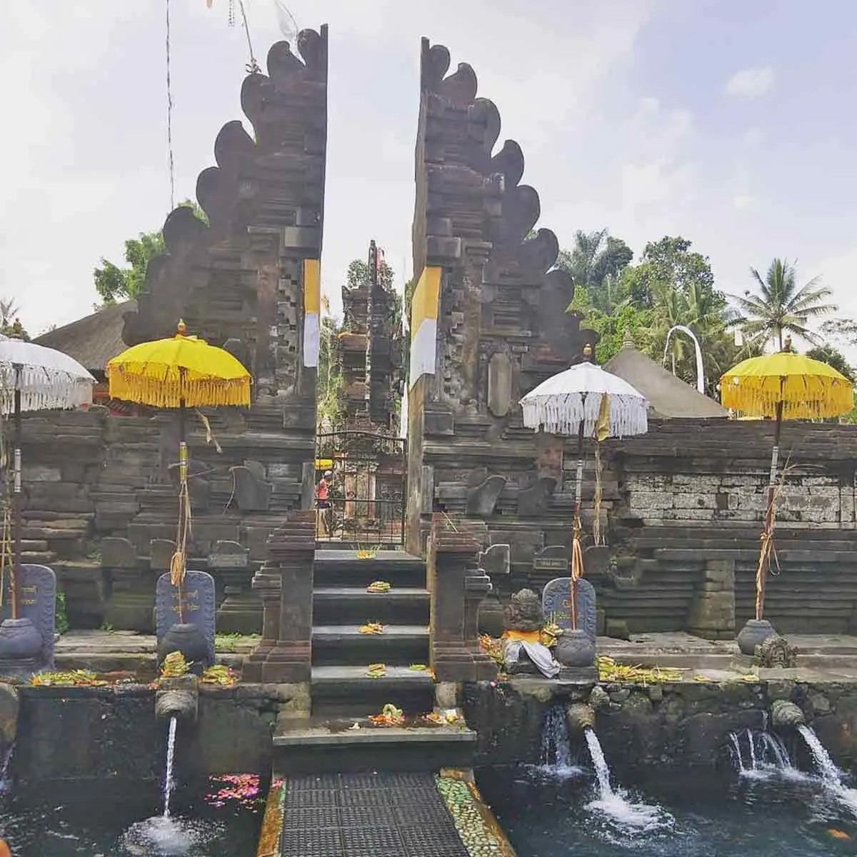 pura-tirta-empul-bali.jpg