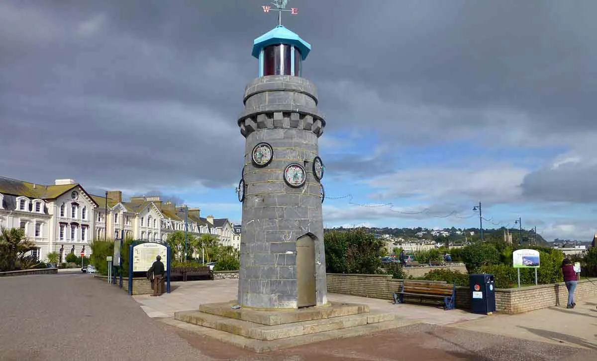 devon-historical-places-teignmouth-light