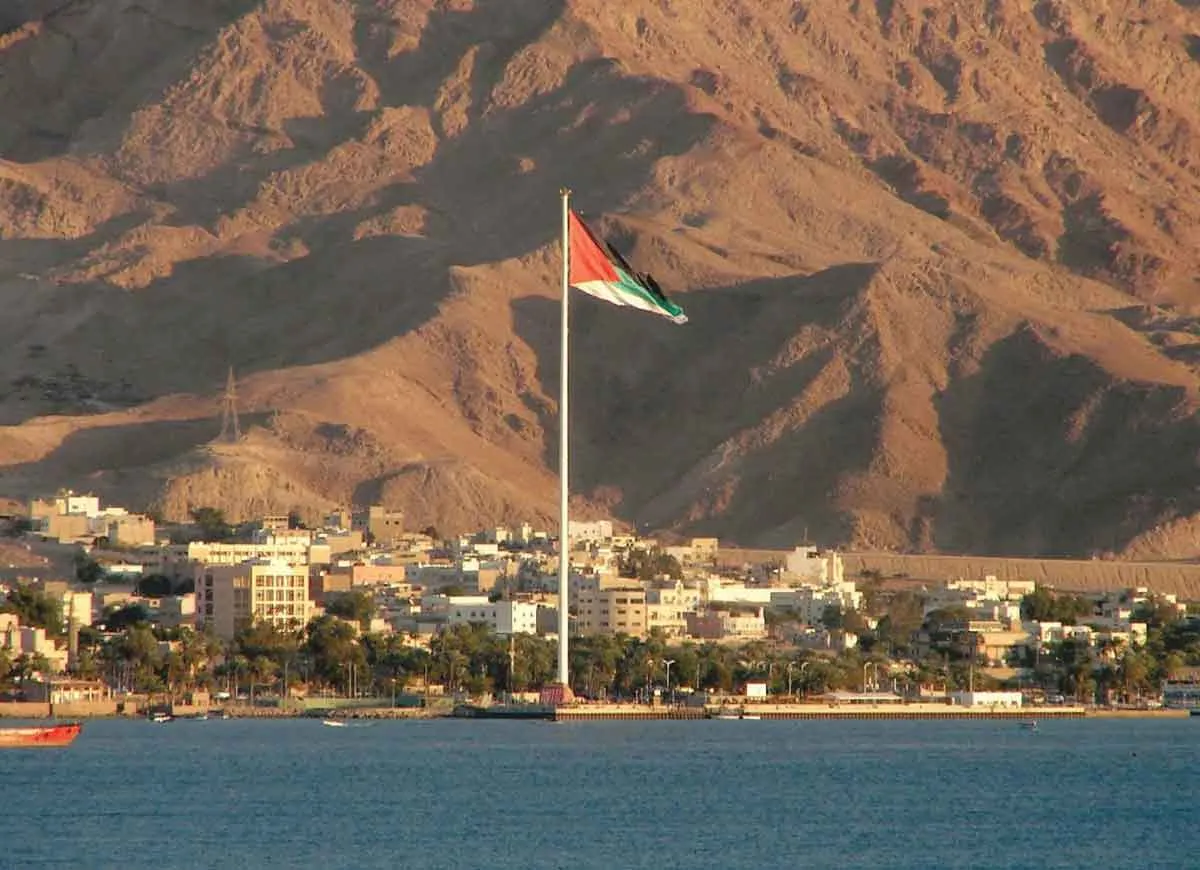 big-flag-aqaba-jordan.jpg