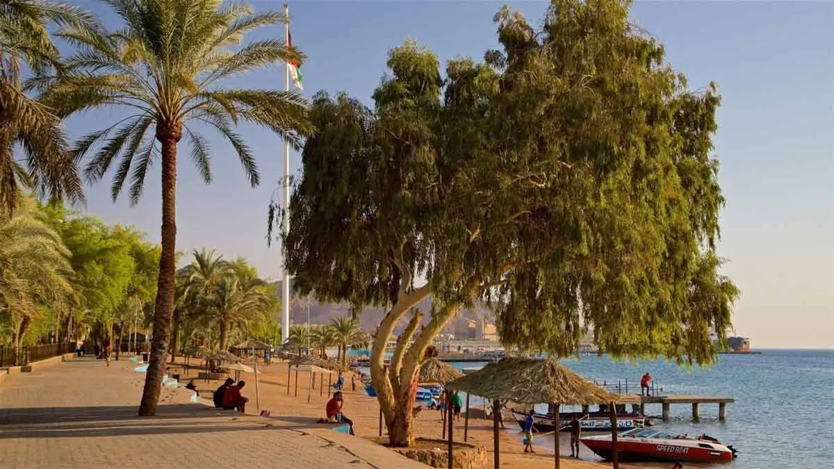 aqaba-public-beach.jpg