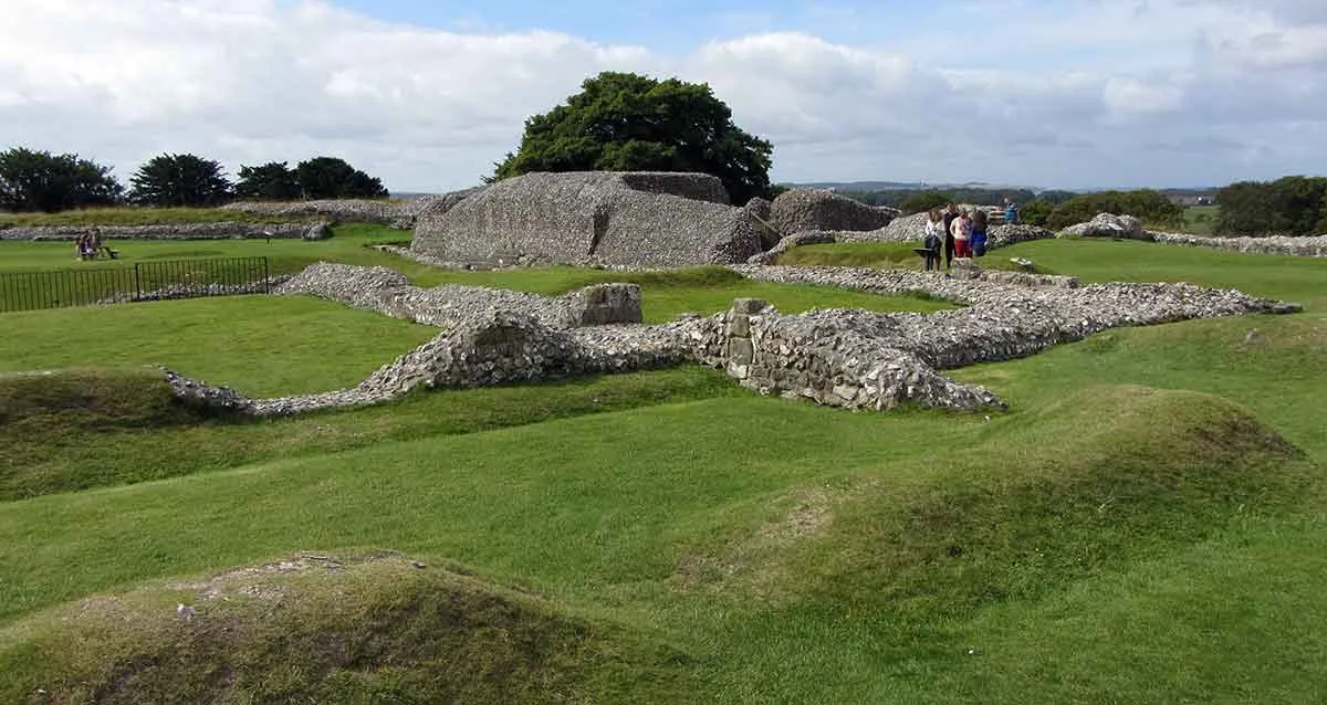 wiltshire-historical-places-old-sarum.jp