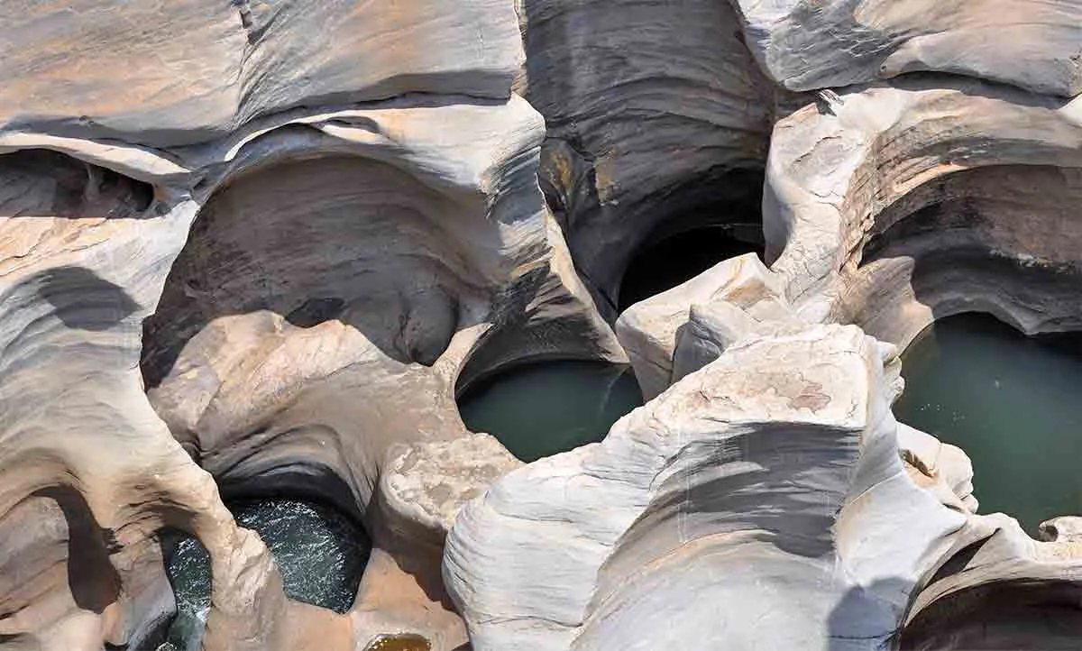 bourkes-luck-potholes.jpg