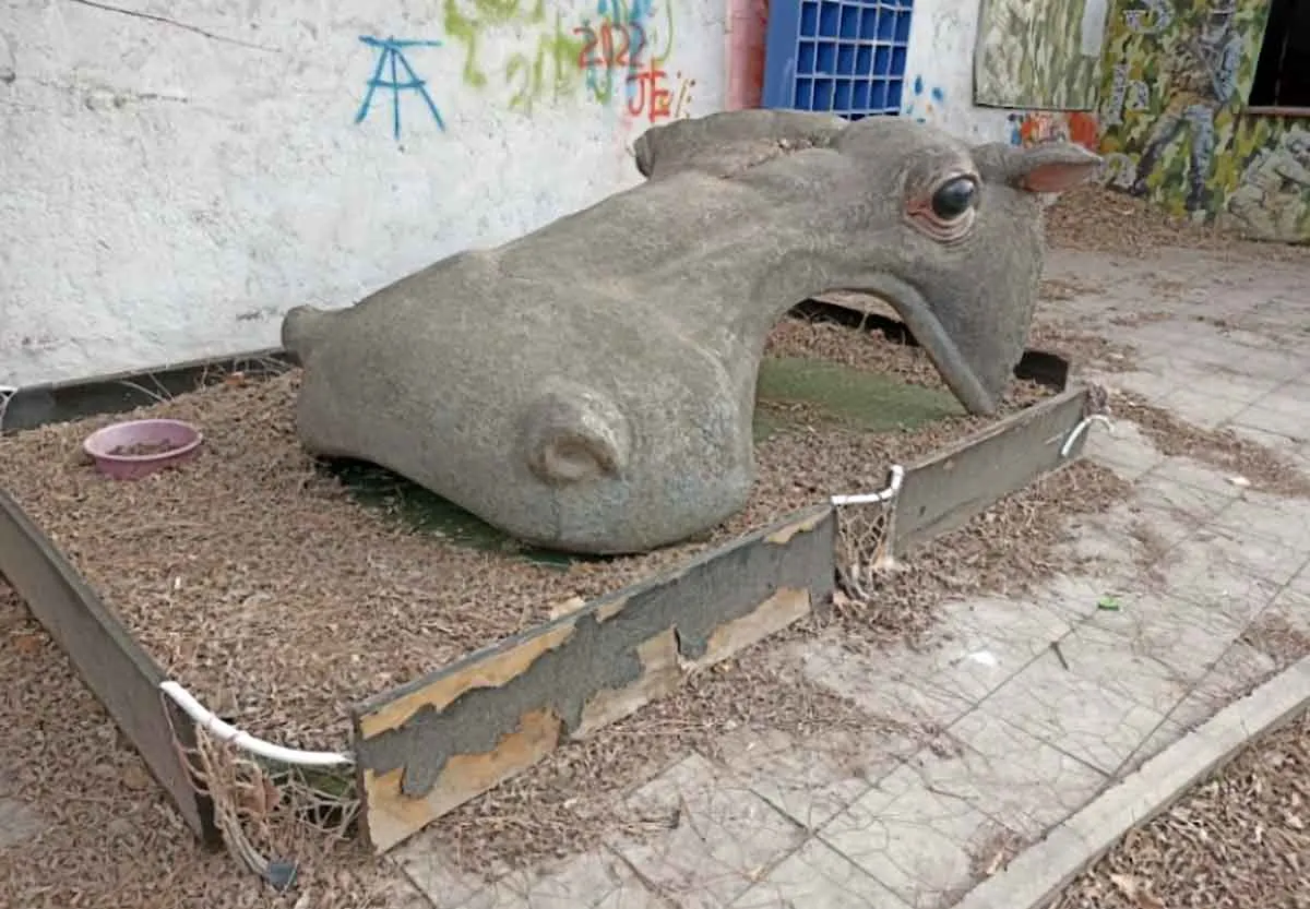 creepy-childrens-amusement-park-armenia.