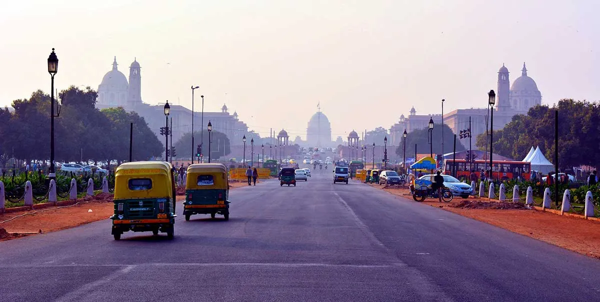 delhi-architecture-tuktuk.jpg