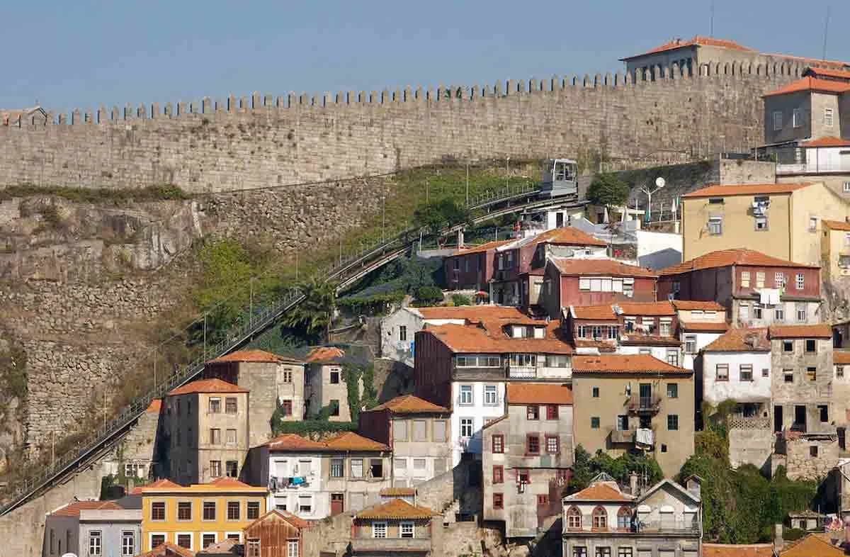 porto-city-walls.jpg