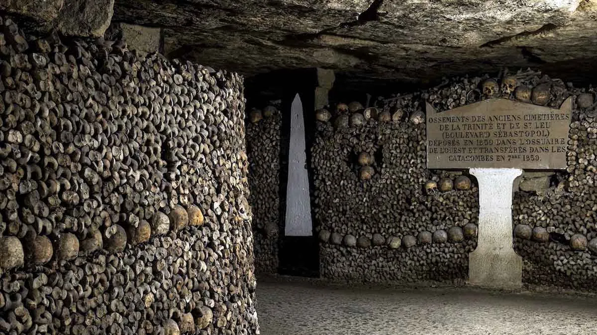 paris-sights-catacombs.jpg