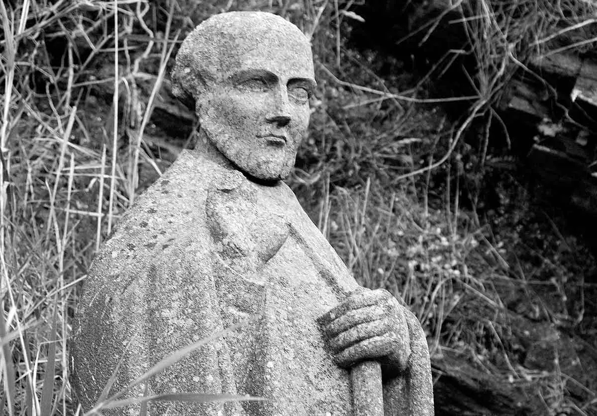 saint-gildas-statue-france-rhuys.jpg