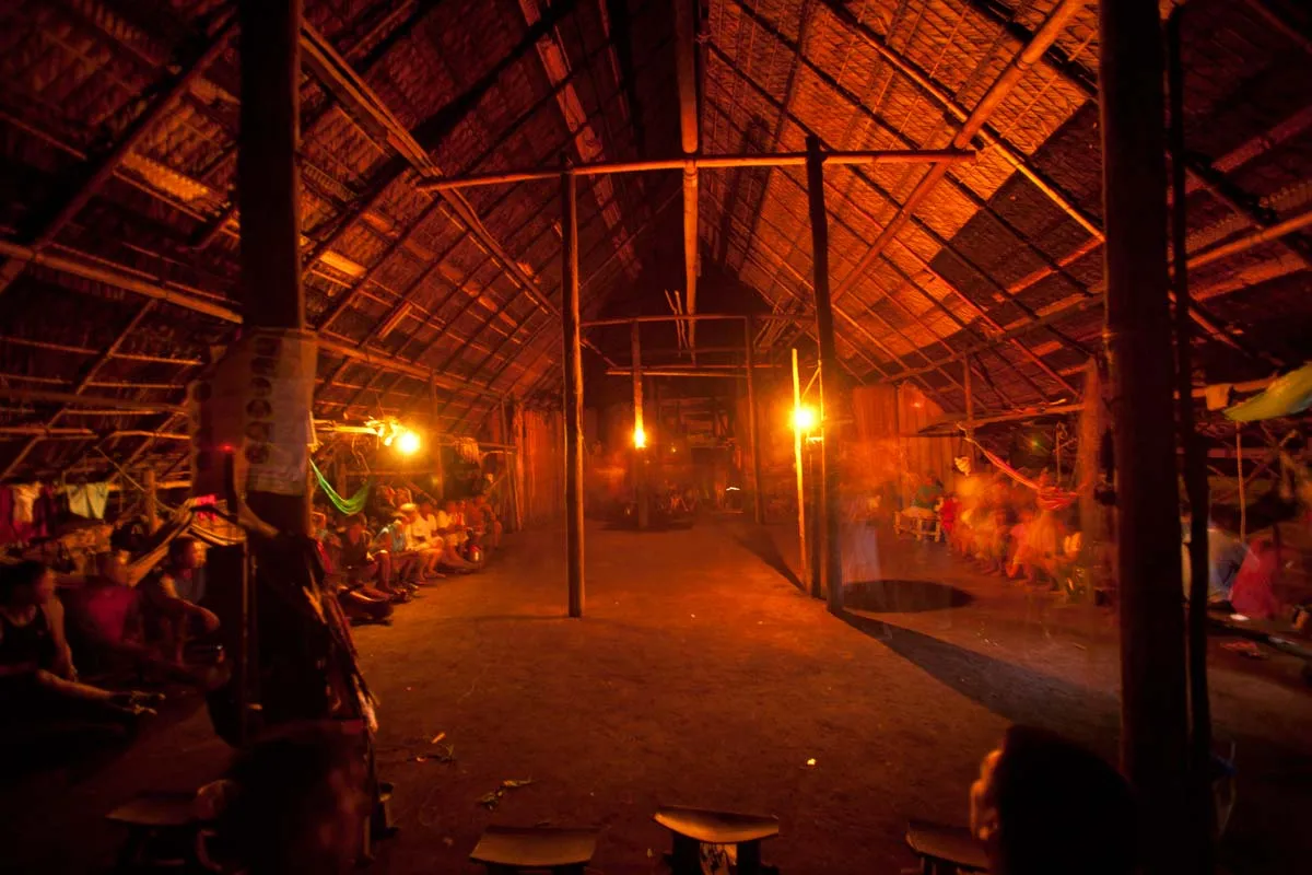 photo-inside-maloca-amazon.jpg