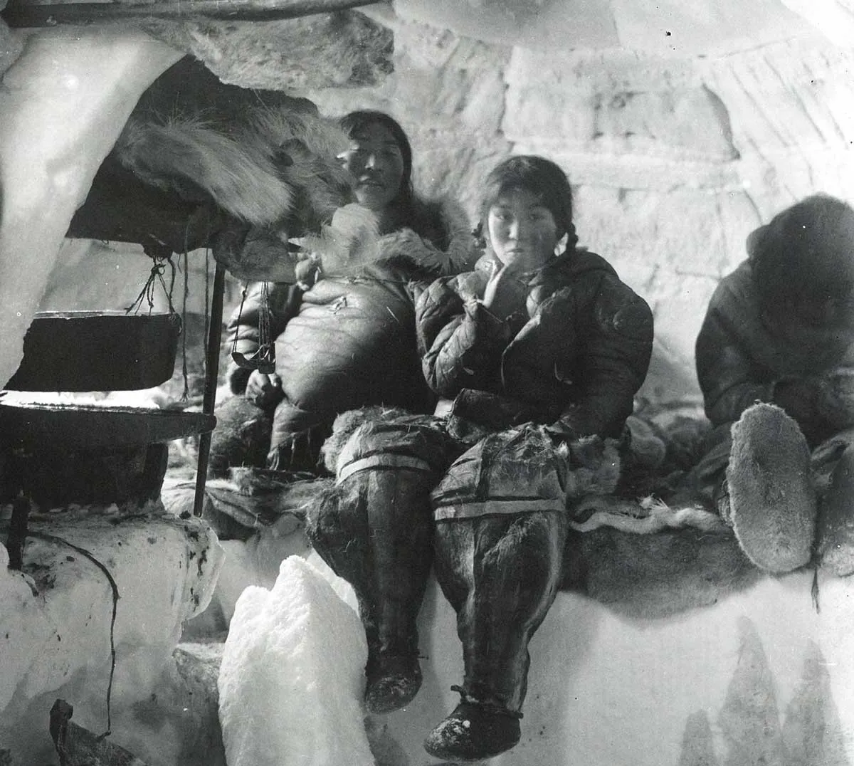 inuit-cape-dorset-igloo-dwellers.jpg