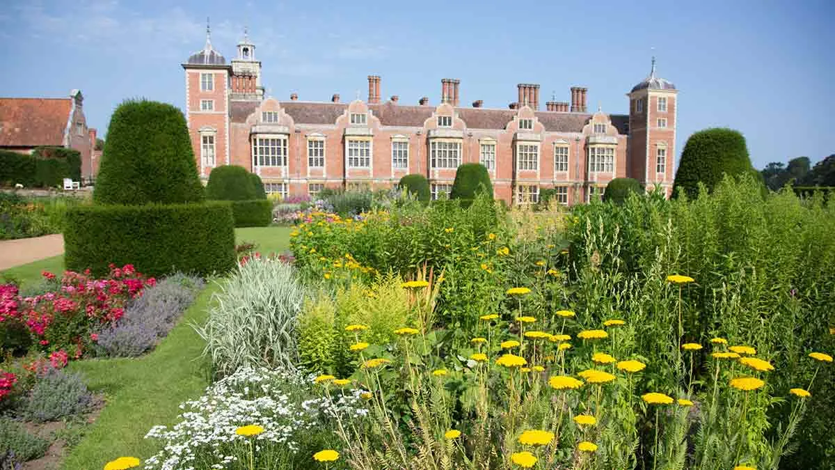 blickling estate garden house