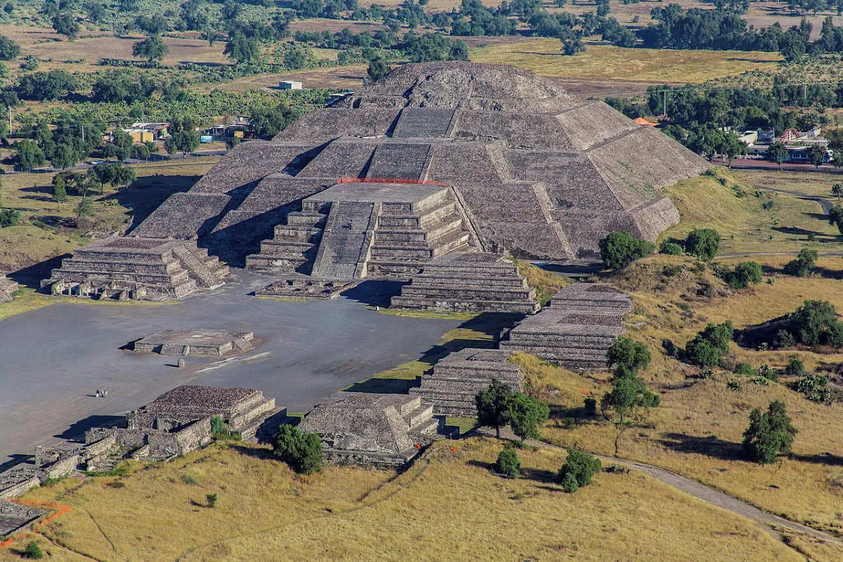 pyramid of the moon teotihuacan mexico