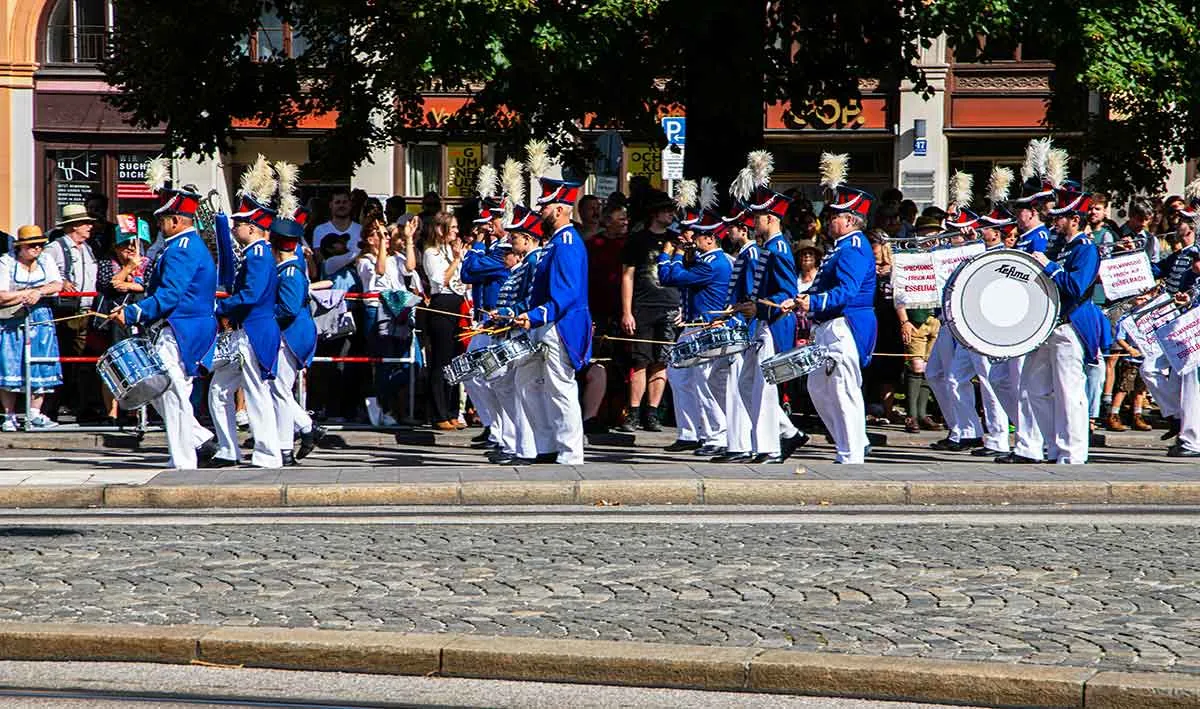 oktoberfest bavarian music band