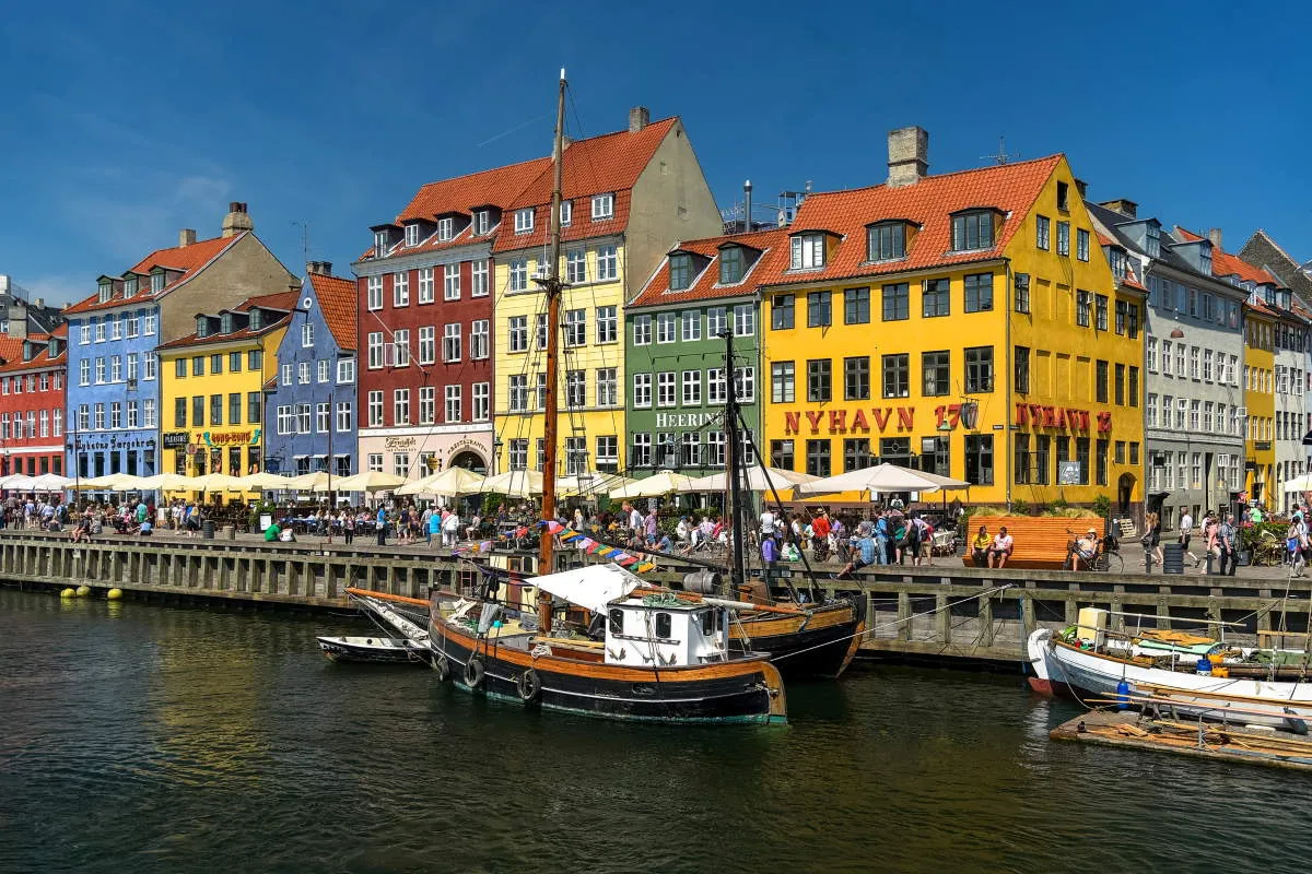 nyhavn copenhagen denmark