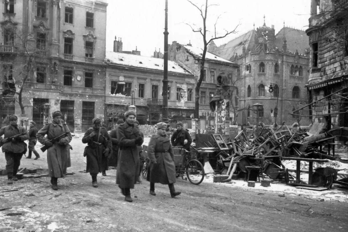 soviet budapest 1945