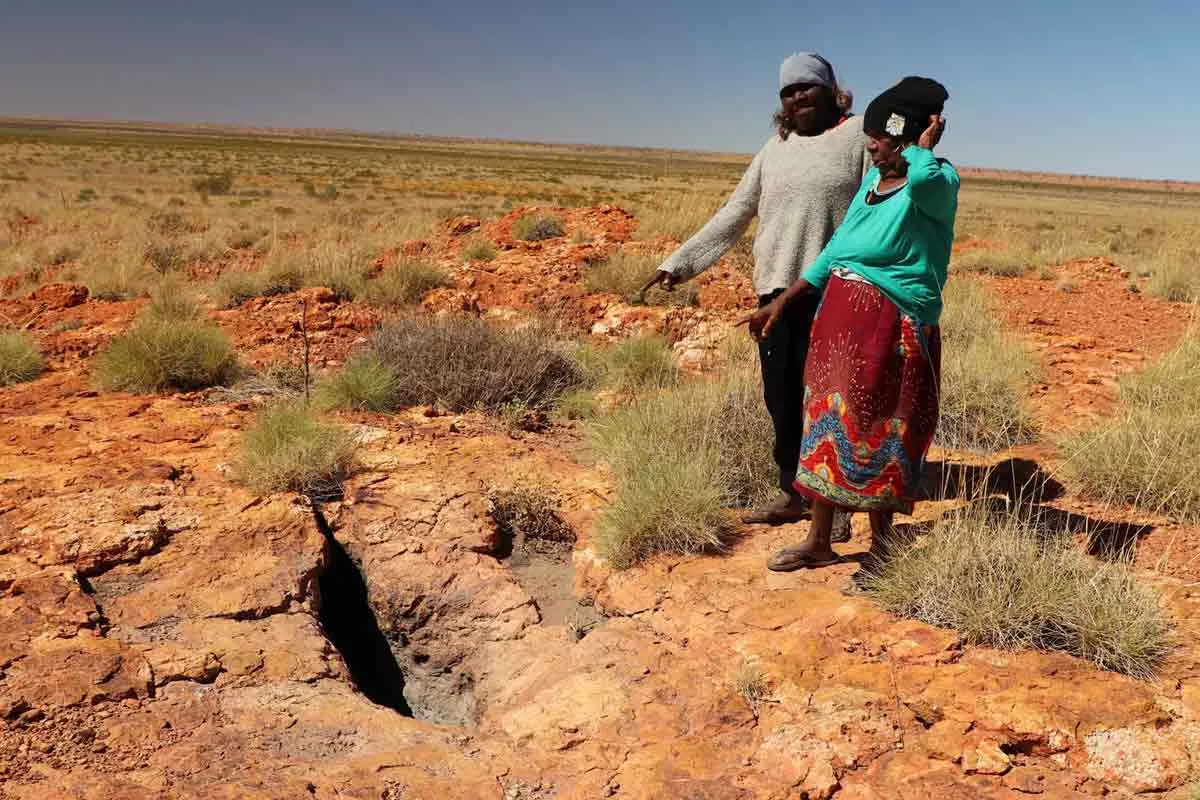 aboriginal women waterhole