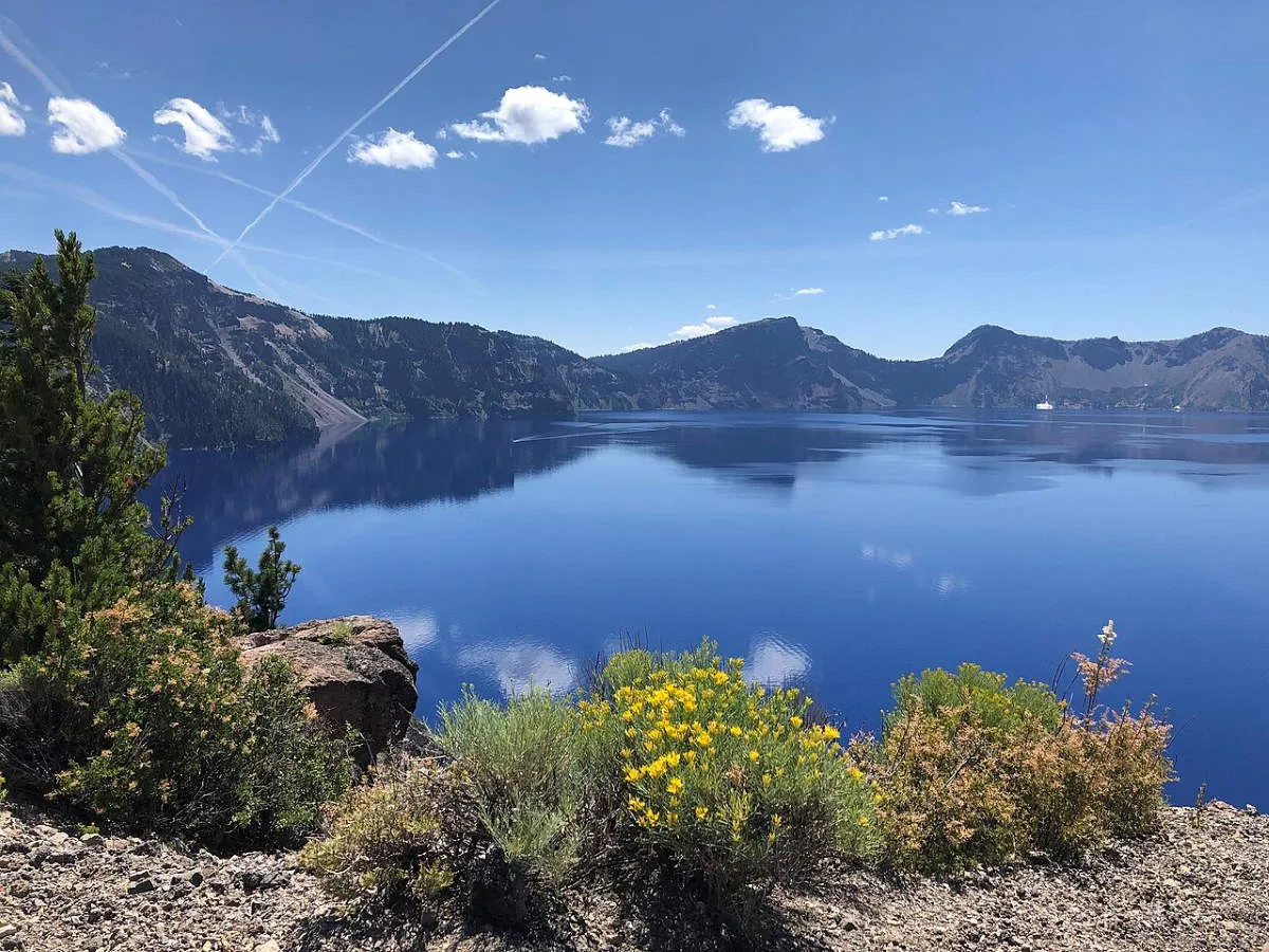 crater lake national park oregon