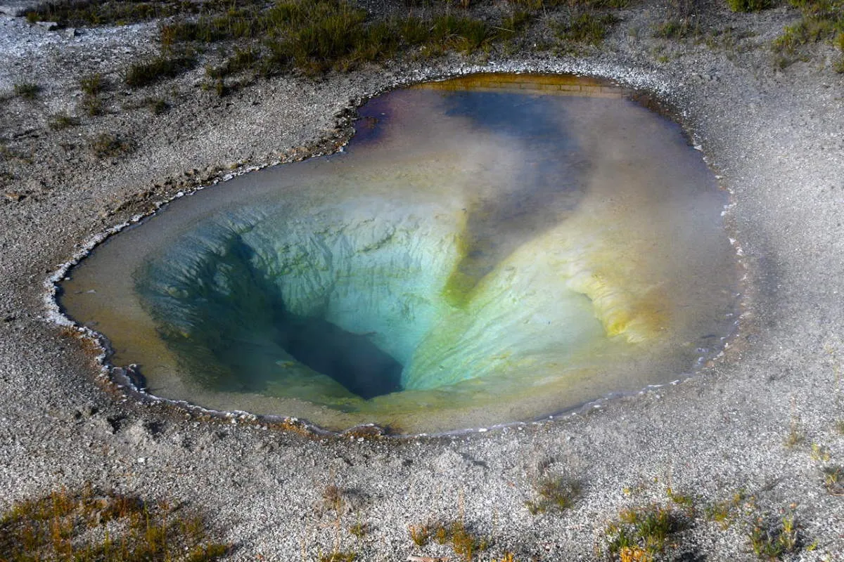 hot spring yellowstone national park