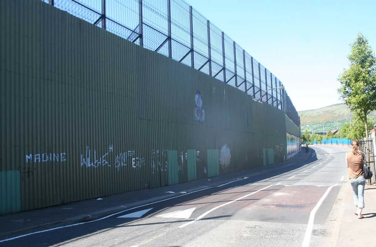 peace lines belfast good friday agreement