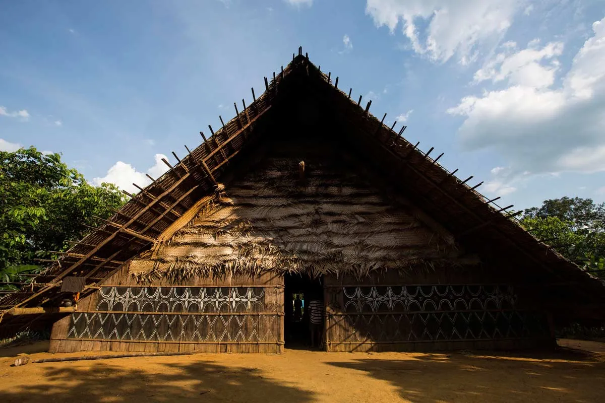 maloca with triangular roof