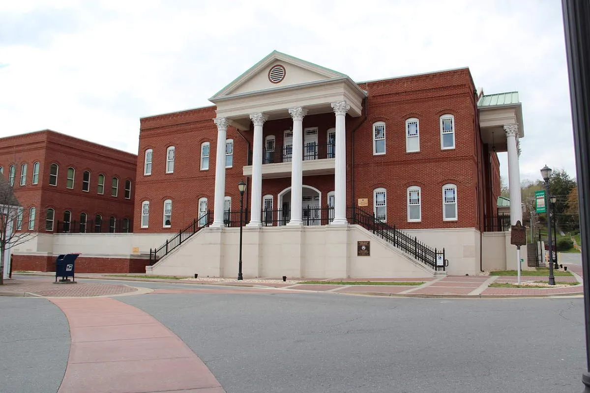 county courthouse ellijay georgia