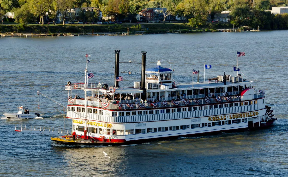 belle of louisville kentucky