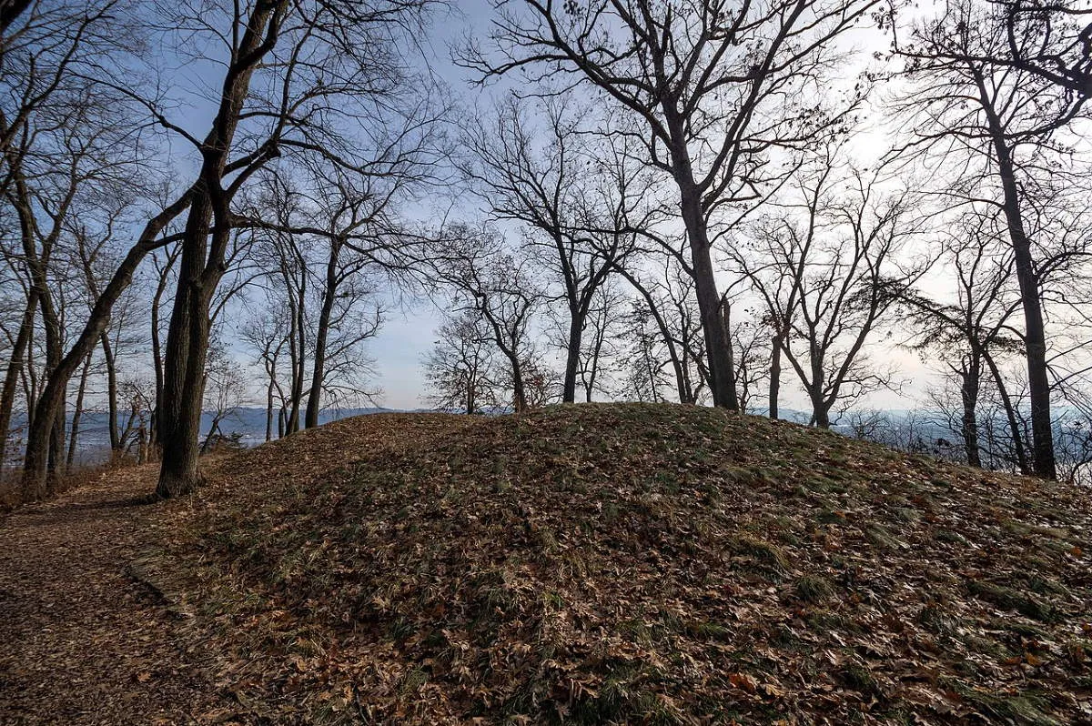 effigy mounds national monument iowa